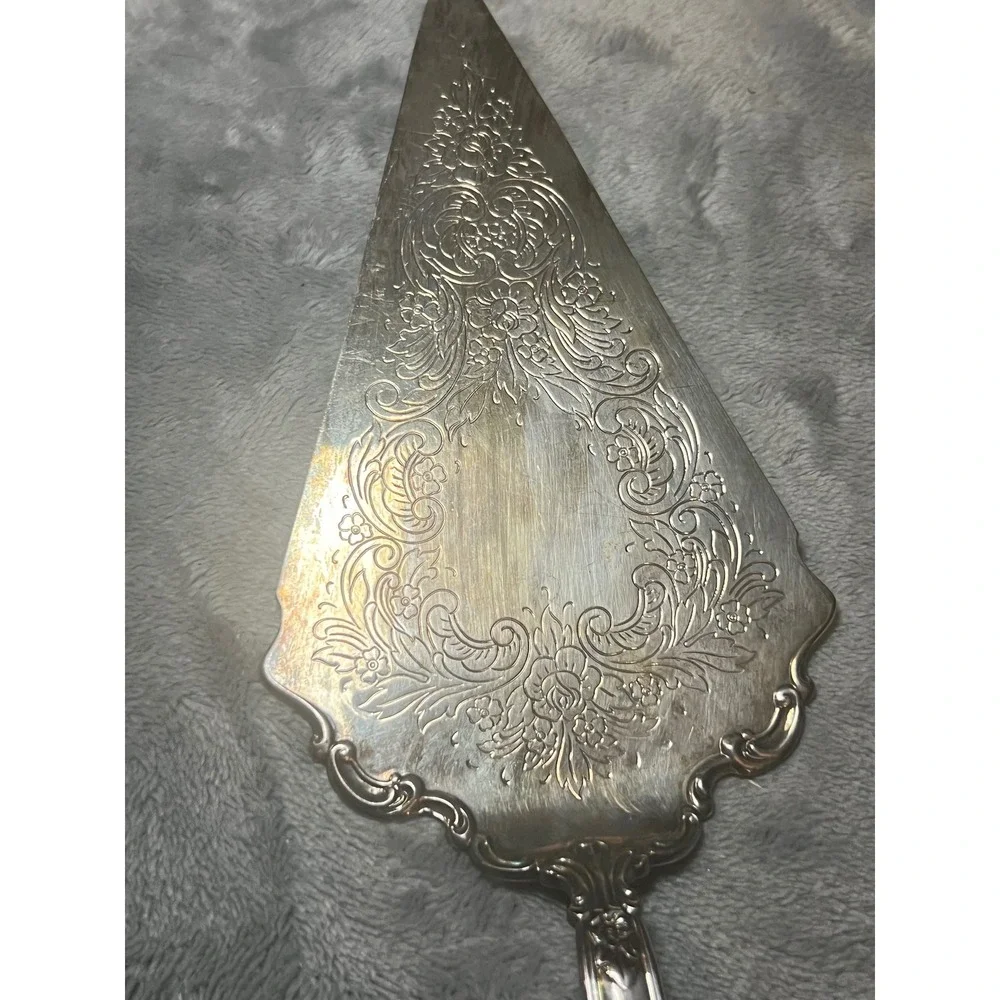 International Silverplate step into
